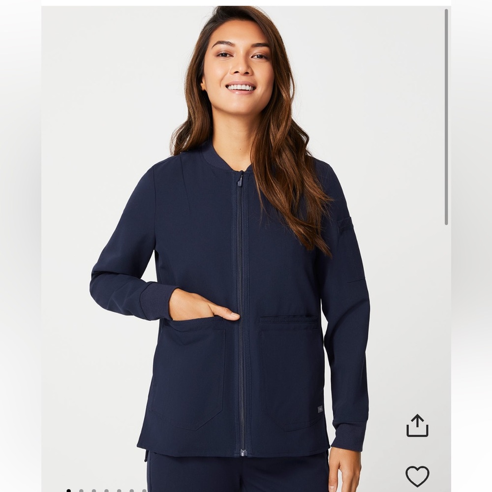 Small navy Figs Bellery Scrub Jacket